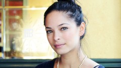 Woman Celebrity Kristin Kreuk