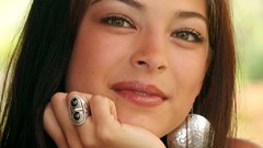 Woman Celebrity Kristin Kreuk faces Actress