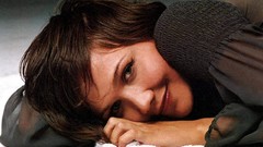 Woman Celebrity Maggie Gyllenhaal Actress smiling brunettes 