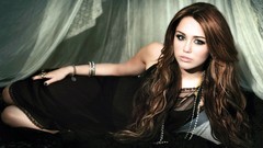 Woman Celebrity miley cyrus