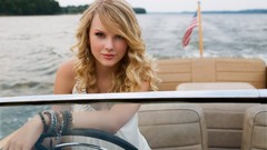Woman Celebrity sailing taylor swift singers