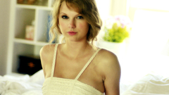 Woman Celebrity taylor swift