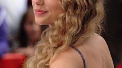 Woman Celebrity taylor swift
