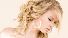 Woman Celebrity taylor swift
