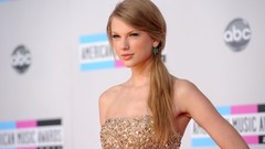 Woman Celebrity taylor swift singers