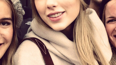 Woman Celebrity taylor swift singers