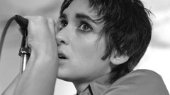 Woman Celebrity Winona Ryder Actress short hair grayscale