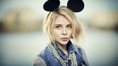 Woman chloe moretz
