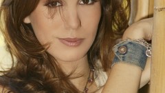 Woman Christy Carlson Romano