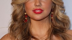 Woman cleavage kate upton