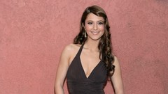 Woman cleavage mary elizabeth winstead