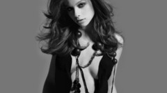 Woman cleavage michelle trachtenberg