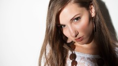 Woman close-up faces brunettes models teen Glamour CZ