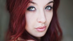 Woman close-up green eyes redheads