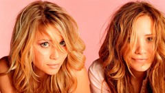 Woman close-up lips blondes twins Sisters mary-kate olsen 