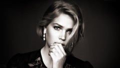Woman close-up monochrome models Esti Ginzburg