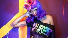 Woman colors katy perry wig peace sign teenage dream