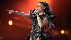 Woman concert Celebrity fergie brunettes