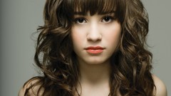 Woman demi lovato bangs