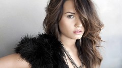 Woman demi lovato brunettes