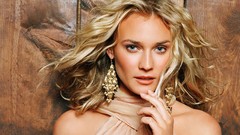 Woman Diane Kruger faces