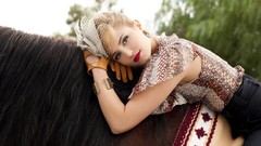 Woman dianna agron Diana Agron