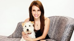 Woman Dogs Actress emma roberts