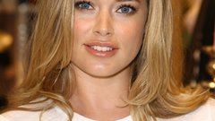 Woman doutzen kroes