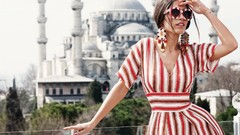 Woman dress Turkey Istanbul sunglasses brunettes models mosques 