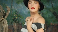 Woman Drew Barrymore Actress