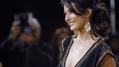 Woman earrings Emmanuelle Chriqui