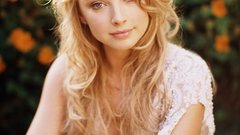 Woman Elisabeth Harnois