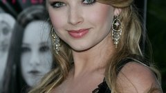 Woman Elisabeth Harnois