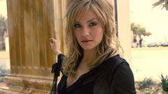 Woman elisha cuthbert