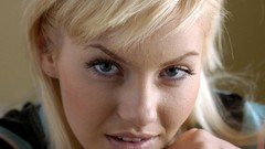 Woman elisha cuthbert