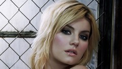 Woman elisha cuthbert