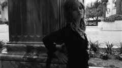 Woman elisha cuthbert