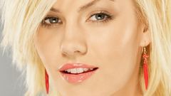 Woman elisha cuthbert Actress