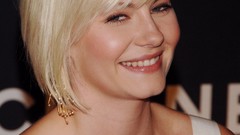 Woman elisha cuthbert Actress