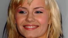 Woman elisha cuthbert Actress