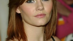 Woman elisha cuthbert Actress