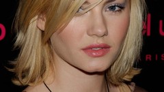 Woman elisha cuthbert Actress