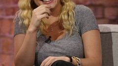 Woman elisha cuthbert Actress