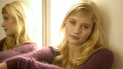 Woman Emilie de Ravin