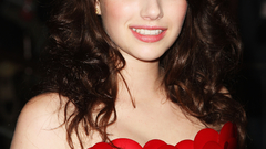 Woman emma roberts red