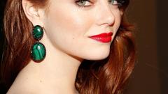 Woman emma stone earrings
