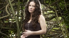Woman evangeline lilly Lost