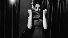 Woman eyelashes juice dress katy perry purple hair lip gloss