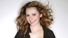 Woman faces Actress Beverley Mitchell