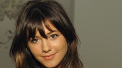 Woman faces Actress brunettes mary elizabeth winstead